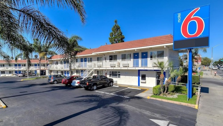 Gallery - Motel 6 Denver Airport