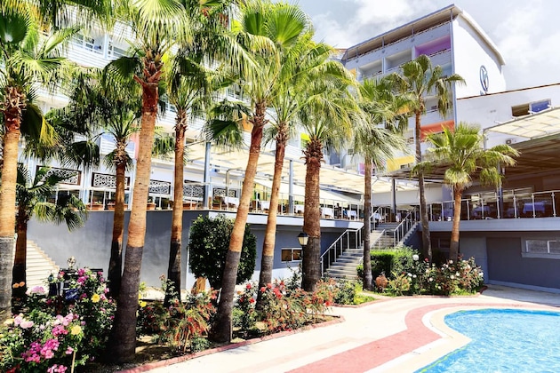 Gallery - Club & Hotel Karaburun - Halal All Inclusive