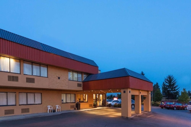 Gallery - Ramada By Wyndham Coquitlam