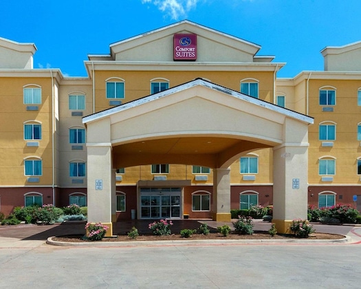Gallery - Comfort Suites University