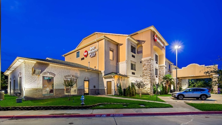 Gallery - Best Western Plus Burleson Inn & Suites