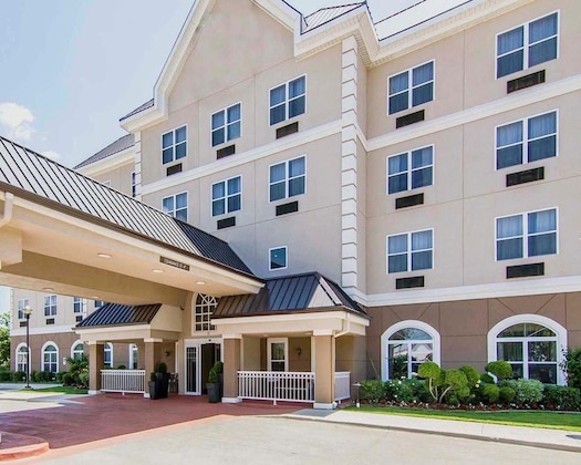 Gallery - Quality Inn & Suites I-35 E Walnut Hill