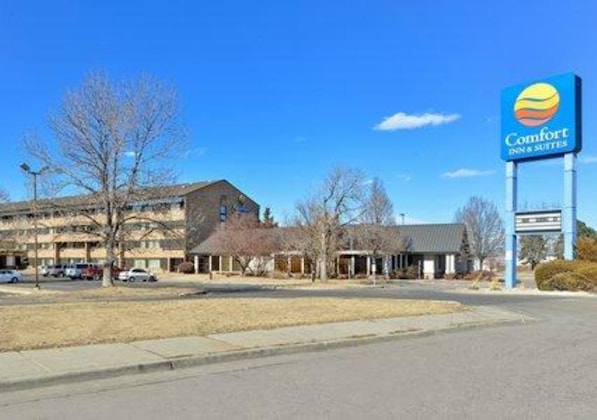 Gallery - Comfort Inn & Suites Denver Northfield
