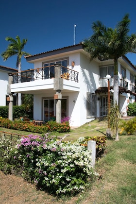 Gallery - Bahia del Sol Villas & Condominiums