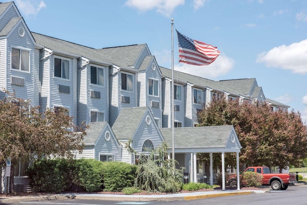 Gallery - Knights Inn Allentown