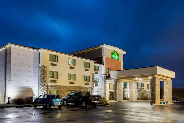 Gallery - La Quinta Inn & Suites By Wyndham Batavia