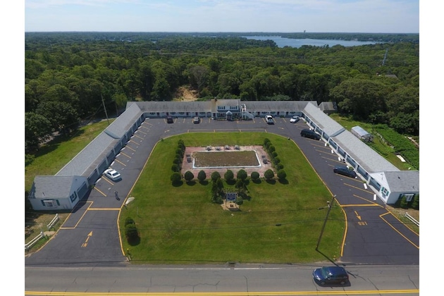 Gallery - Knights Inn Centerville Cape Cod Area