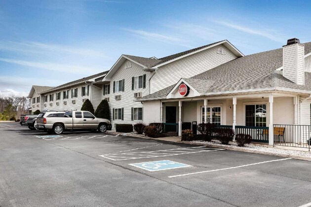 Gallery - Econo Lodge Inn And Suites