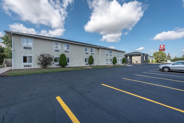 Gallery - American Inn & Suites Dundee
