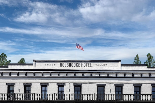 Gallery - Holbrooke Hotel