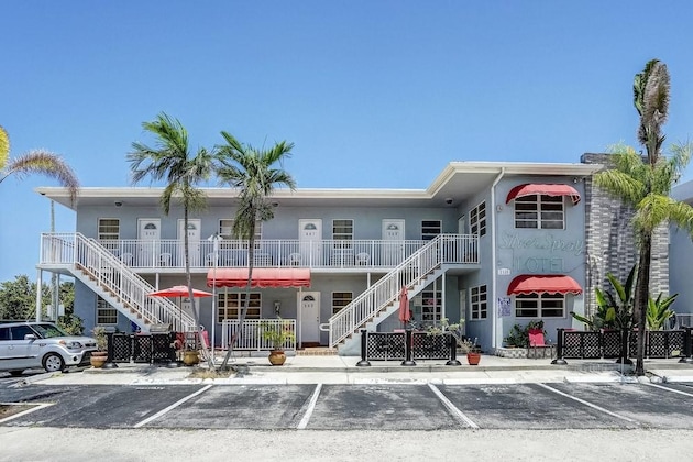 Gallery - Silver Spray Motel