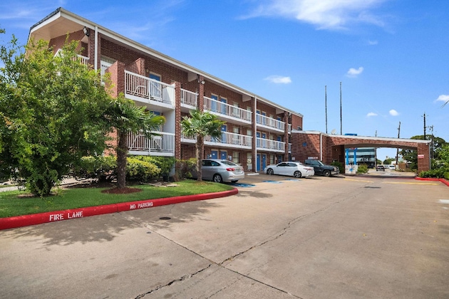 Gallery - Motel 6 Houston, Tx - Brookhollow