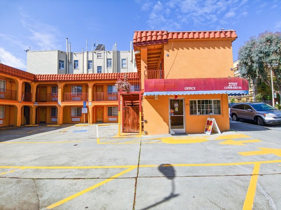 Gallery - Inn At Golden Gate