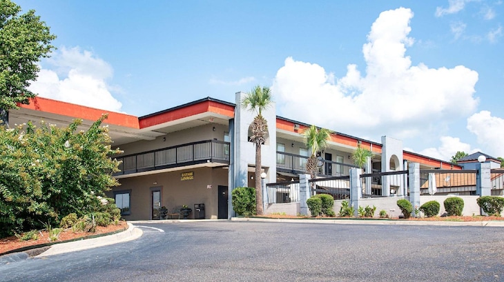 Gallery - Quality Inn & Suites