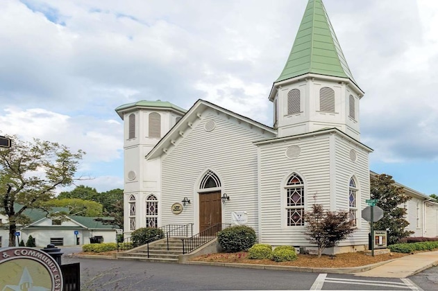 Gallery - Knights Inn Norcross