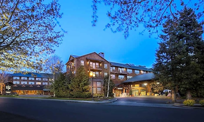 Gallery - Heathman Lodge