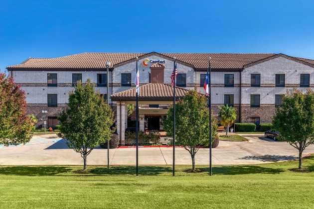 Gallery - Comfort Suites Marshall
