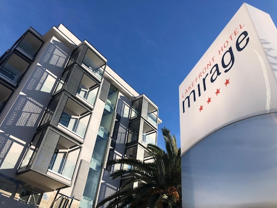 Gallery - Lake Front Hotel Mirage