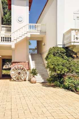 Gallery - Belussi Beach Hotel & Suites