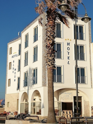 Gallery - Blue Moon Hotel