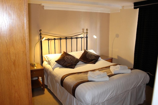 Gallery - Falcon Hotel