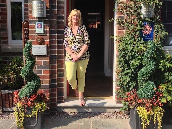 Gallery - Number One St Luke's