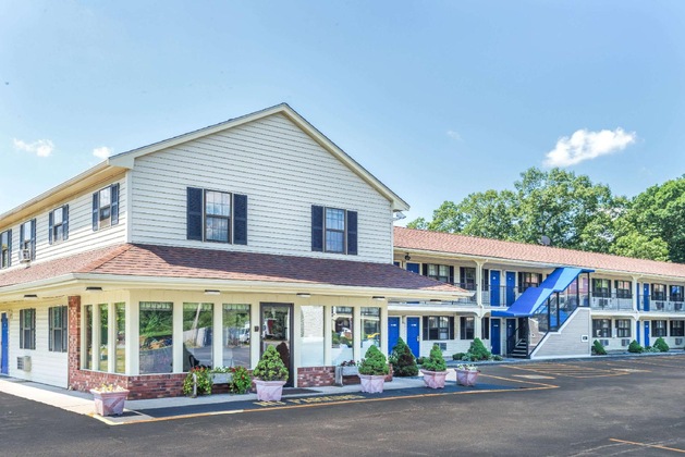 Gallery - Knights Inn North Attleboro