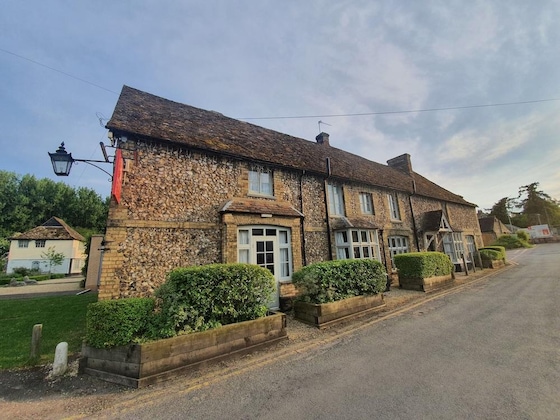 Gallery - The Red Lion