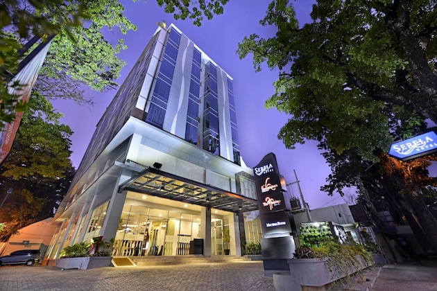 Gallery - Serela Cihampelas Hotel