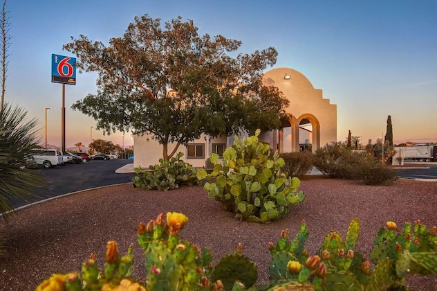 Gallery - Motel 6 Benson, Az
