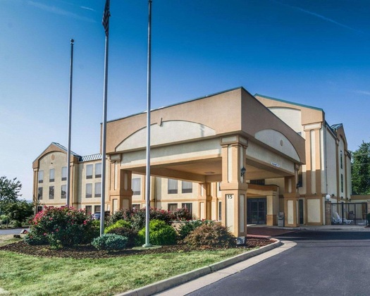 Gallery - Spark by Hilton Waynesboro
