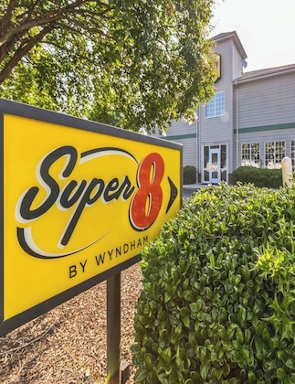 Gallery - Super 8 By Wyndham Smithfield