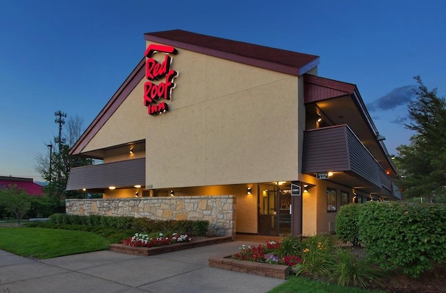 Gallery - Red Roof Inn Detroit - Warren