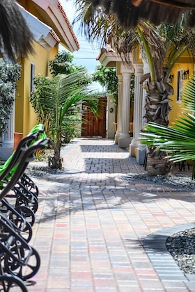 Gallery - Aruba Tropic Apartments