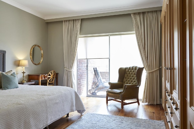Gallery - 9 Hertford Street – 4 Stars Visitengland