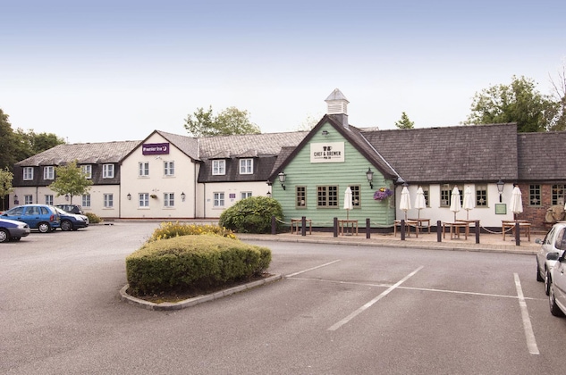 Gallery - Premier Inn Manchester (Handforth)