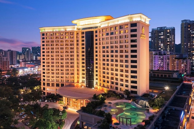 Gallery - Parklane Hotel