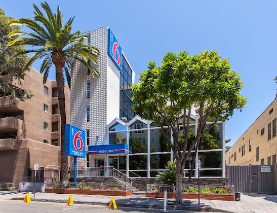 Gallery - Motel 6 Hollywood