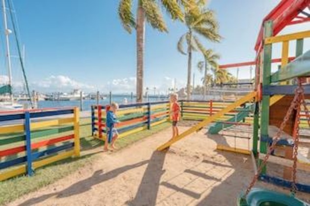 Gallery - Bannister Hotel & Yacht Club