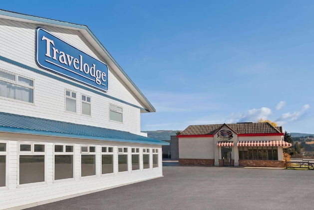 Gallery - Travelodge By Wyndham Salmon Arm