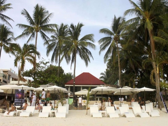 Gallery - White House Beach Resort