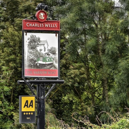 Gallery - The Narrowboat At Weedon