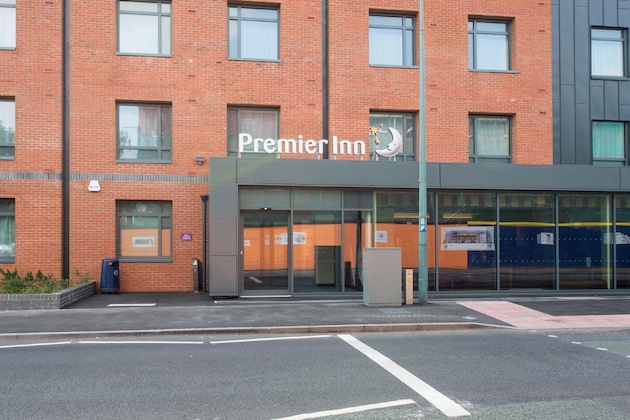 Gallery - Premier Inn Lichfield City Centre
