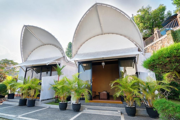 Gallery - The Valley Resort Hotel