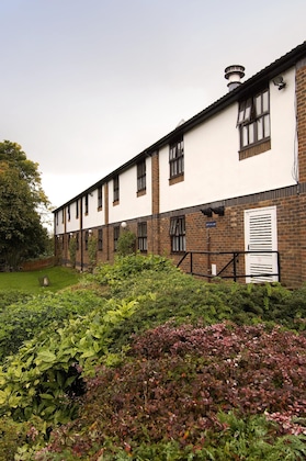 Gallery - Premier Inn Wirral (Heswall)