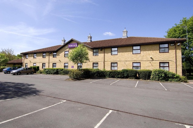 Gallery - Premier Inn Peterborough (Ferry Meadows)