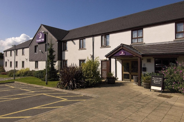 Gallery - Premier Inn Bodmin