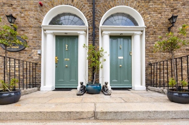 Gallery - Waterloo Townhouse & Suites