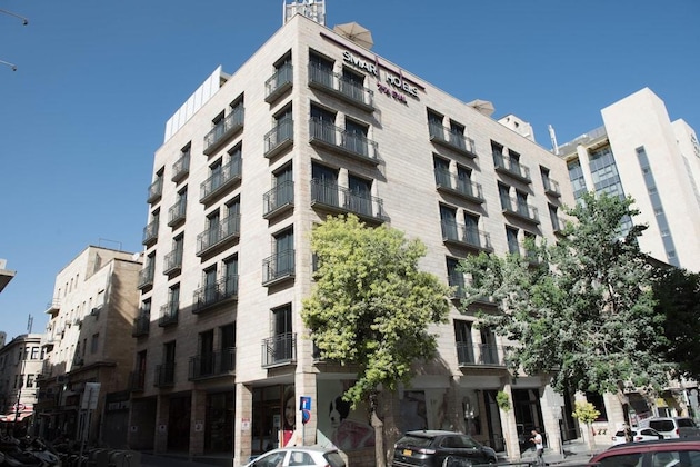 Gallery - Eyal Hotel