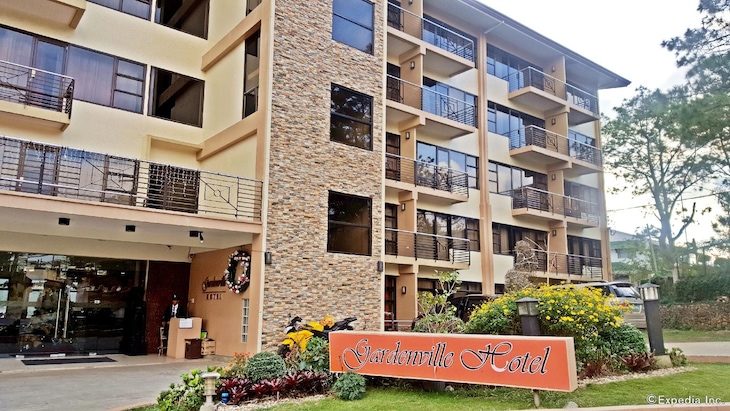 Gallery - Gardenville Hotel